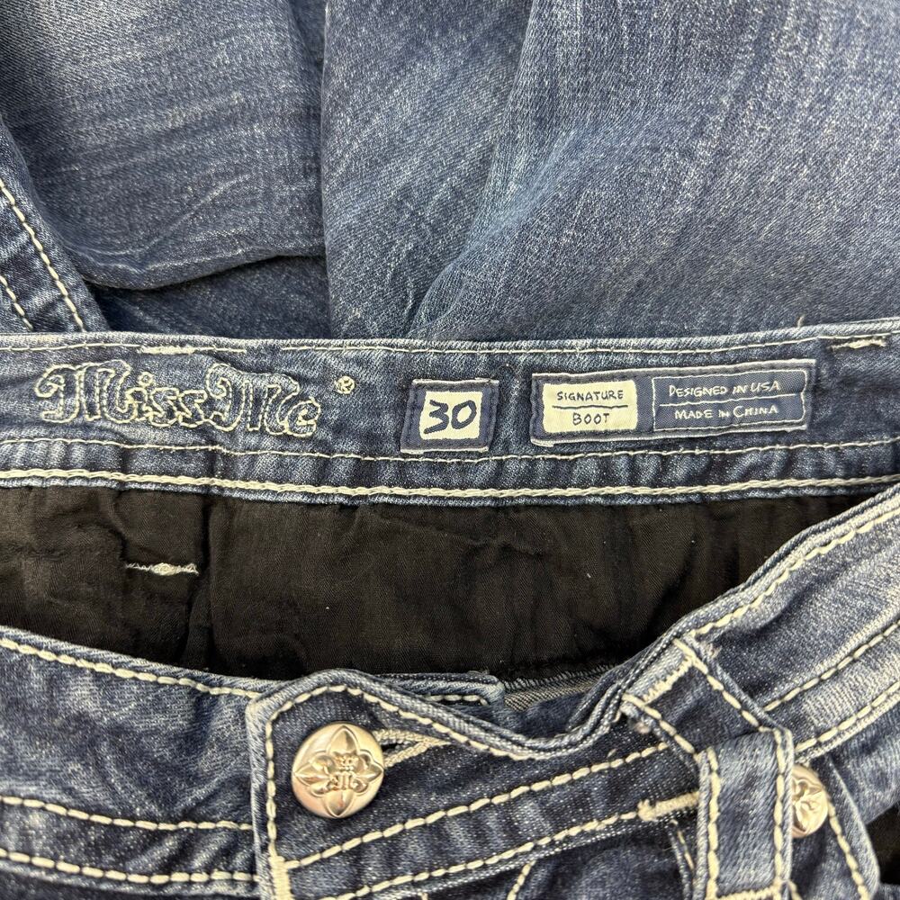 Miss Me Jeans Women's 30x34  Blue Signature Boot Lace Fleur De Lis Pockets - Picture 9 of 16